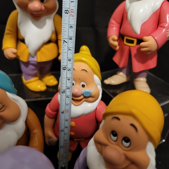 Vintage DISNEY Snow White 7 Dwarfs Rubber Figure 5"- 7" Posable Sleepy Dopey Doc - Picture 13 of 16